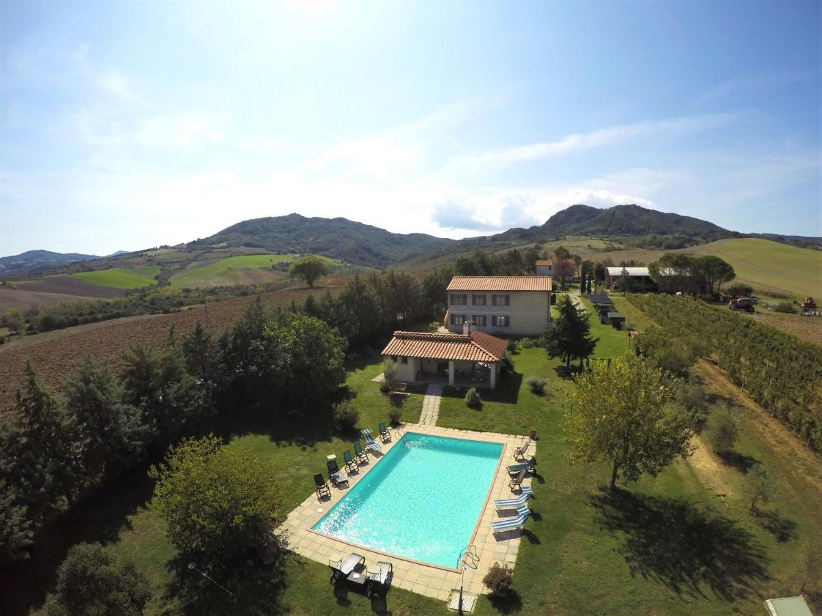 Appartamento Uva - Agriturismo Le Selvole Pomarance Kültér fotó